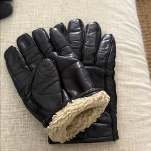 Black Leather Gloves with Cream Lining